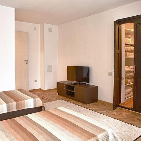 Pepi Guest House เวลีคอเทอร์โนโว ภายนอก รูปภาพ